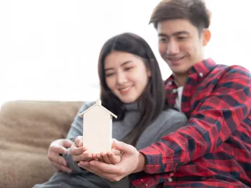 ข้อควรคิดก่อนซื้อบ้านกับคนรัก: สร้างรากฐานมั่นคง เคียงคู่สู่ฝัน